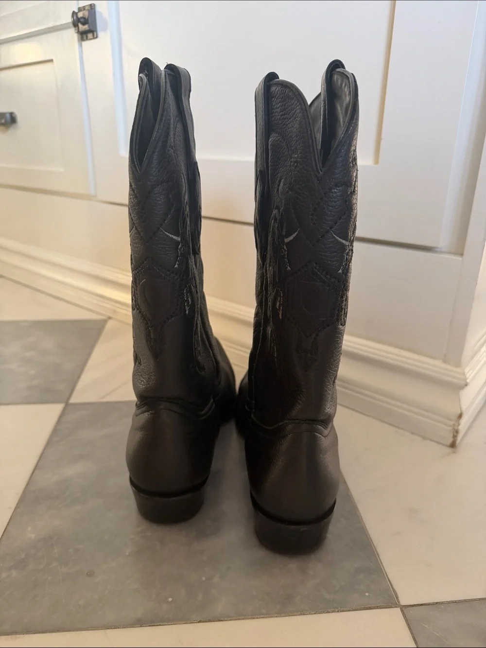 Cuadra men’s 9.5 black cowboy boots